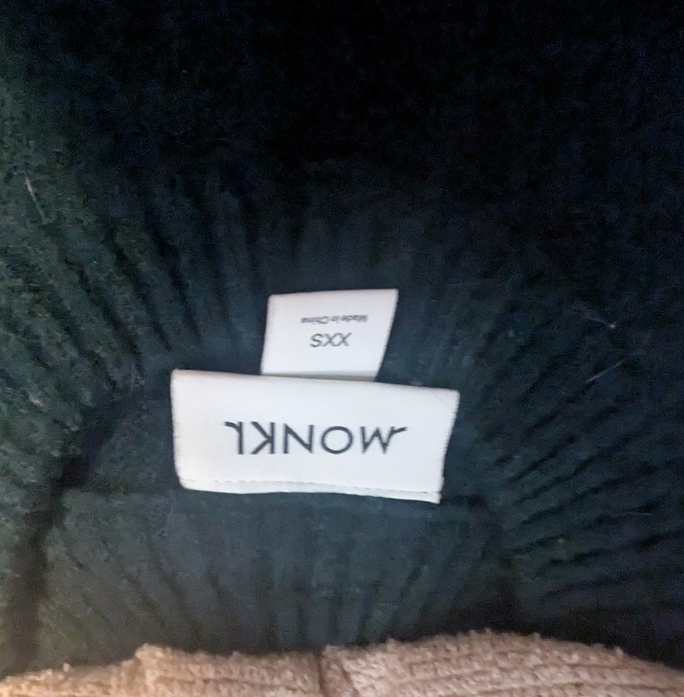 Assorted Sweater Collection - Picture 6 of 12